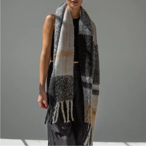 Arctic Fox Stockholm Beige Check Scarf